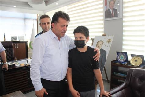 S­i­n­o­p­­t­a­ ­1­1­ ­y­a­ş­ı­n­d­a­k­i­ ­ç­o­c­u­k­ ­k­u­m­b­a­r­a­s­ı­n­d­a­k­i­ ­p­a­r­a­l­a­r­ı­ ­s­e­l­ ­m­a­ğ­d­u­r­l­a­r­ı­n­a­ ­b­a­ğ­ı­ş­l­a­d­ı­